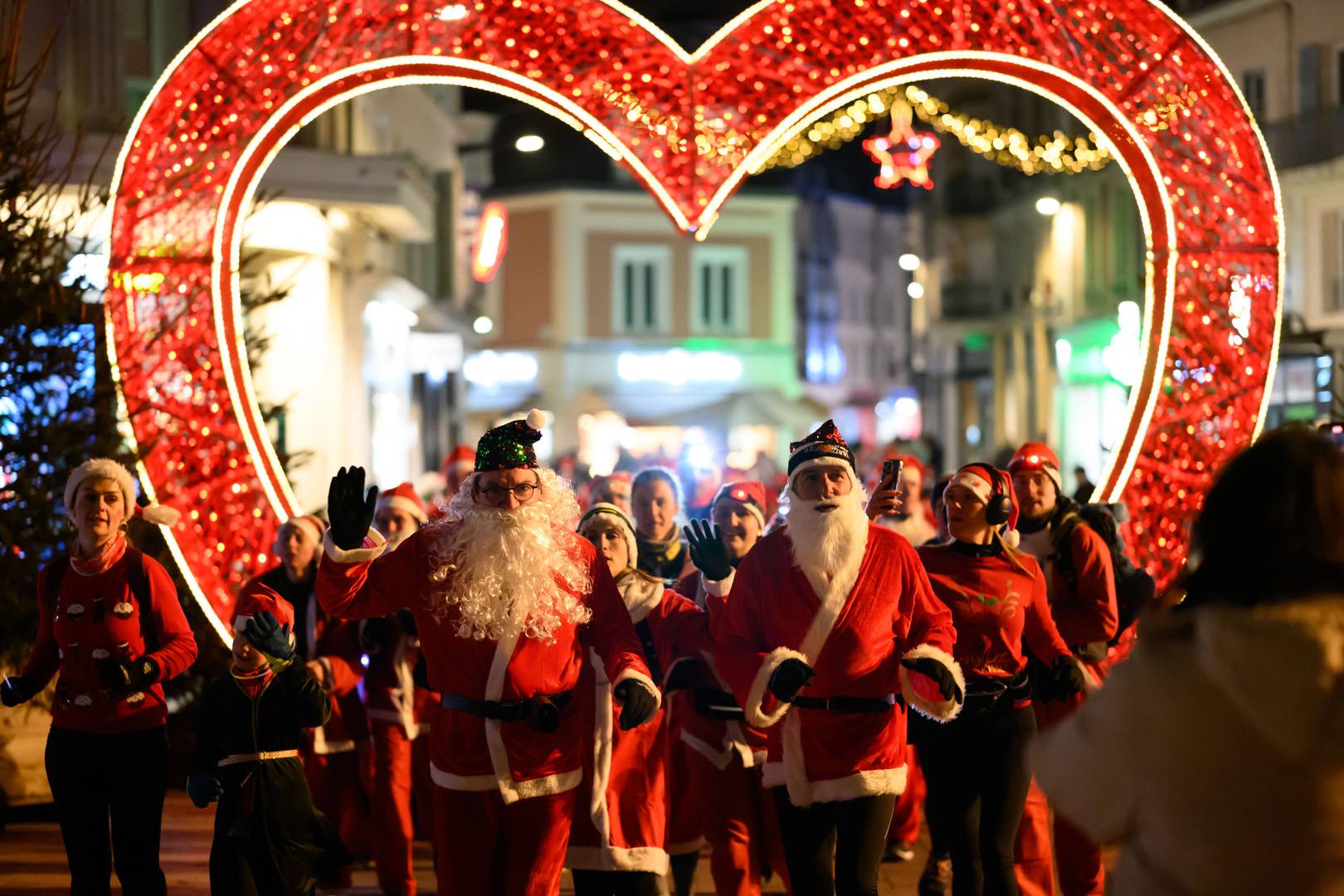 La course des père Noël à Chartres en 2024