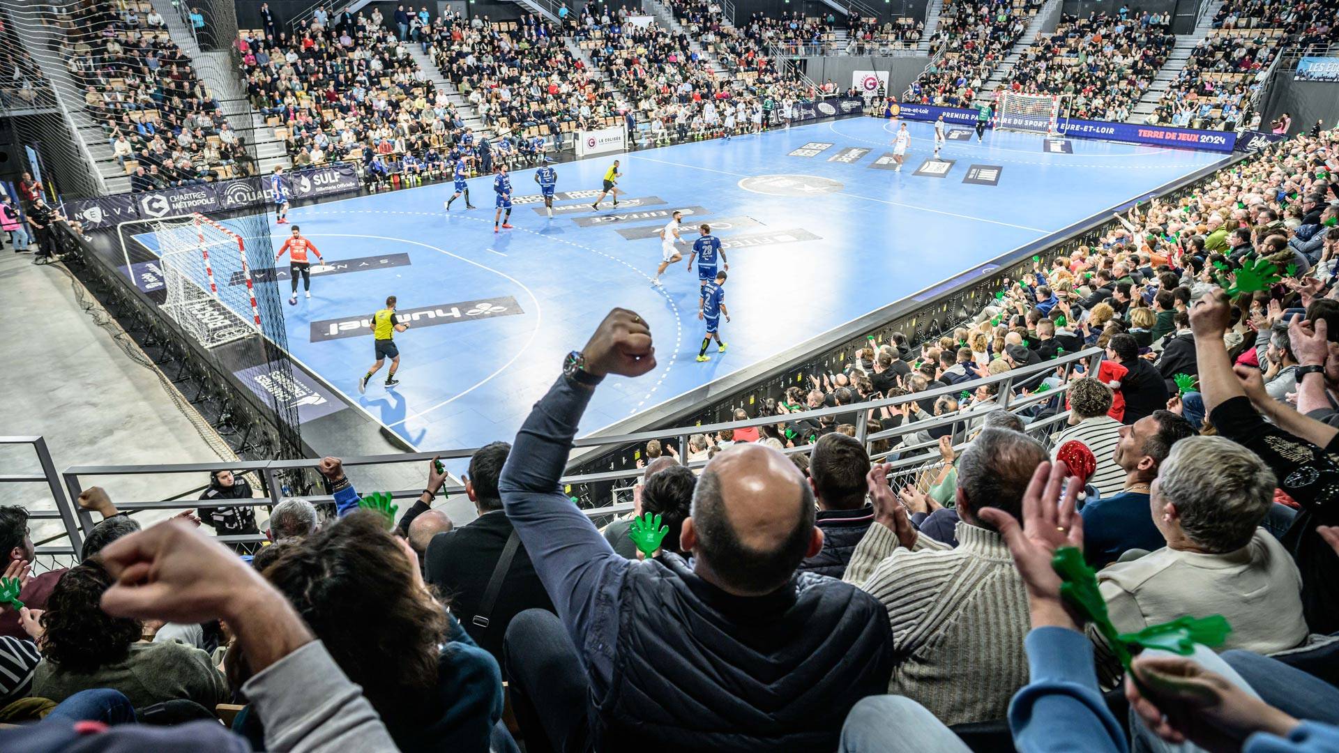 Le public au Colisée pendant un match de handball