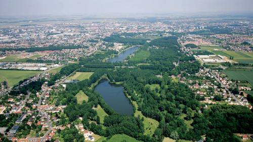 Vue aérienne des étangs de Chartres métropole